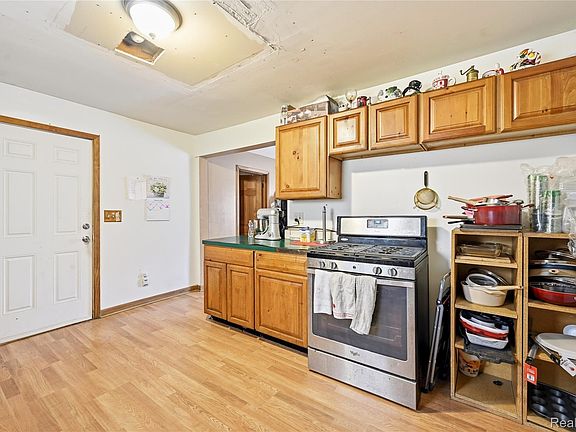 3rd image of 29145 Avondale St