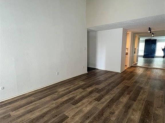 4th image of 10049 Westpark Drive #108