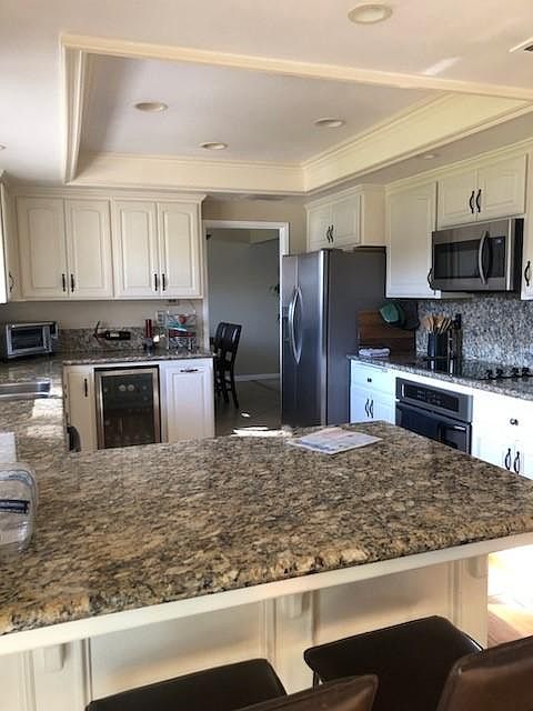 1st image of 42907 Victorville Pl