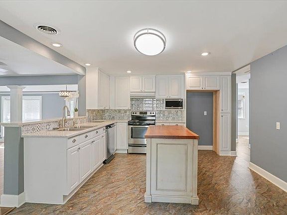 2nd image of 2023 Taylor Rd