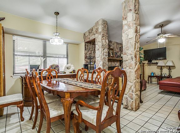 5th image of 4127 Bloomdale Dr