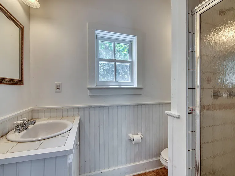312 Ocean Rd — Photo 28