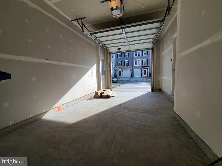 108 Alderman Way — Photo 36
