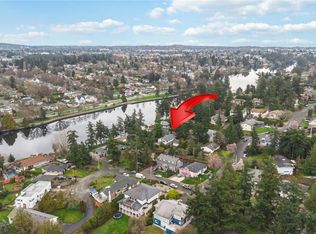 1388 Treebank Rd W, Esquimalt, BC V9A 6Y8