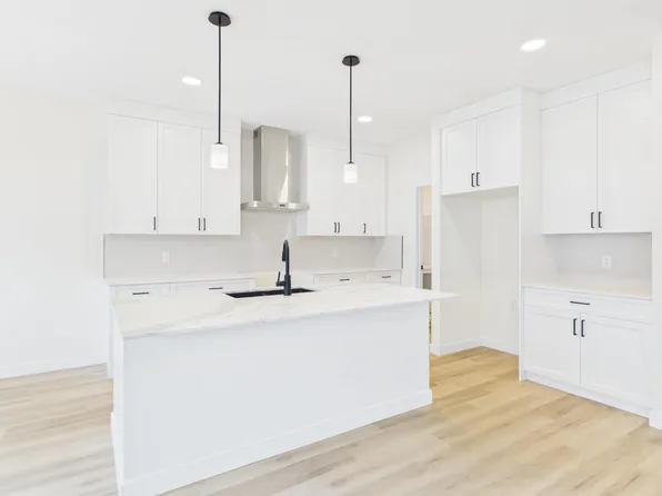 223 Ravine Dr, Devon, AB T9G 0A1