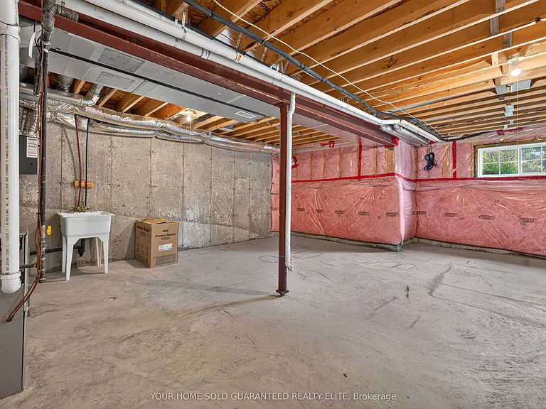 114 Dunrobin Ln — Photo 25