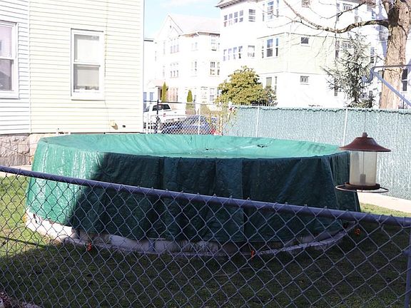 5th image of 26 Fairbanks St