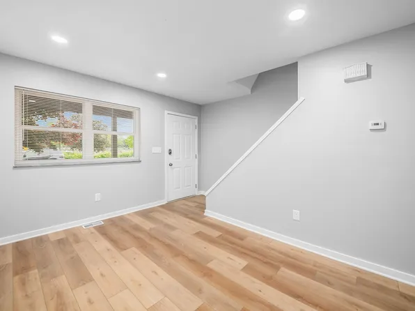 4039 Lincoln Ave, Grove City, OH 43123