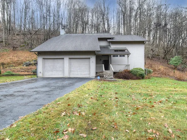 1310 Suntree Rd, Unicoi, TN 37692