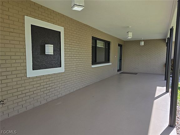 4th image of 1250 Riverbend Dr