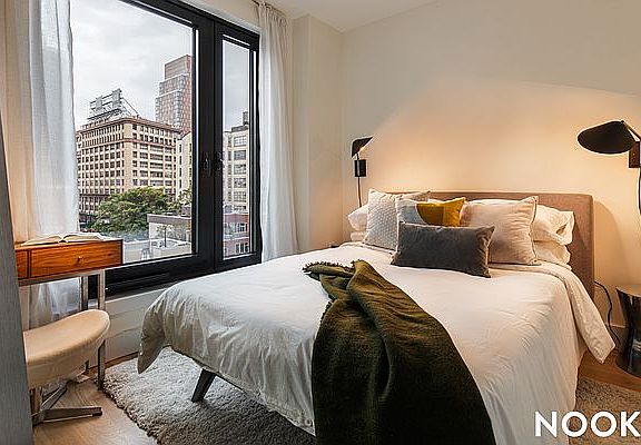 5th image of 250 Gold St #1015