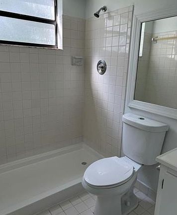5th image of 9998 Nob Hill Ct #1