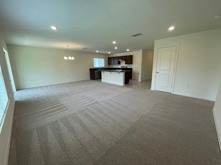 1529 Venice Ln — Photo 2