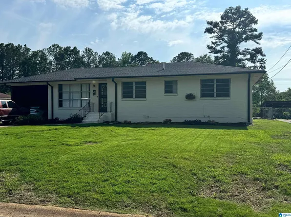 6716 Cherokee Dr, Fairfield, AL 35064