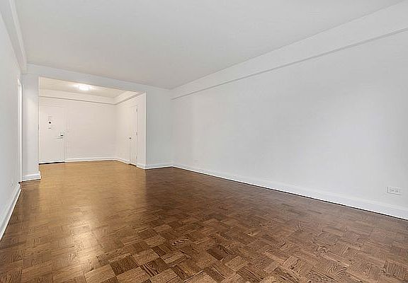 3rd image of 136 E 16th St #13F
