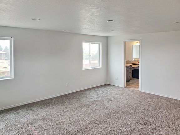 3rd image of 4026 N Arrowleaf Loop