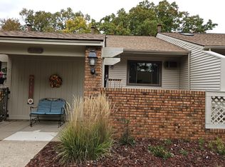 25664 Lexington Dr #2, South Lyon, MI 48178