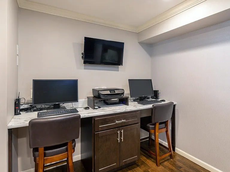 Beau Jardin Apartments — Photo 21