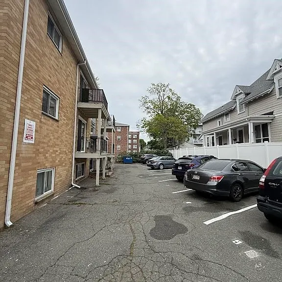 87 Cedar St #6 — Photo 5