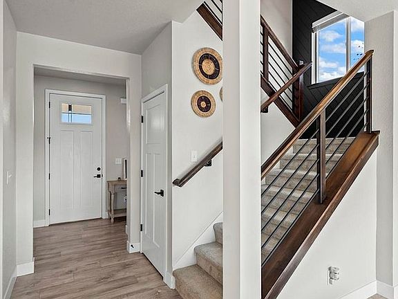 4th image of 597 Red Jewel Dr