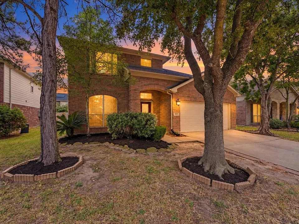 1819 Salt Valley Dr