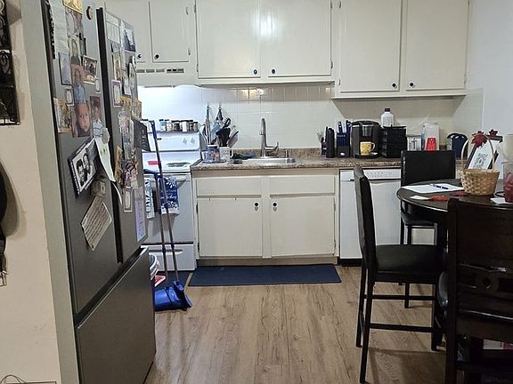 5th image of 8 Walker Rd APT 1