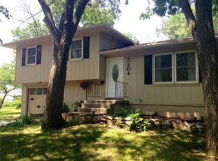 304 W Hale St, Spring Hill, KS 66083