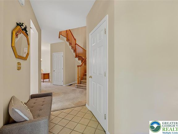 5th image of 4345 Creek Rd S