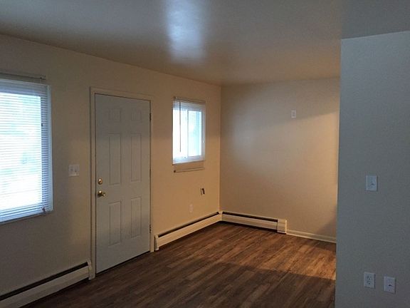 2nd image of 3278 Glengary Rd APT 5