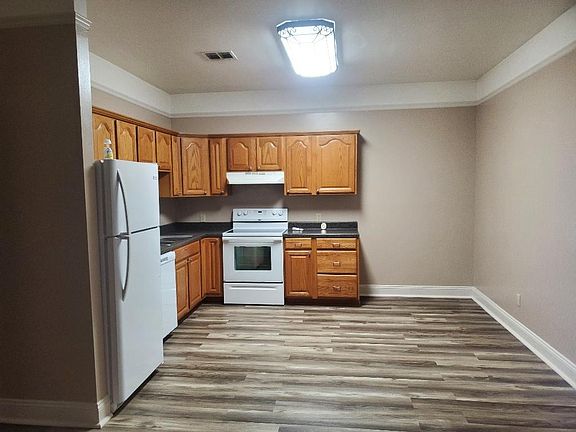 3rd image of 337 Highway 20 APT 3