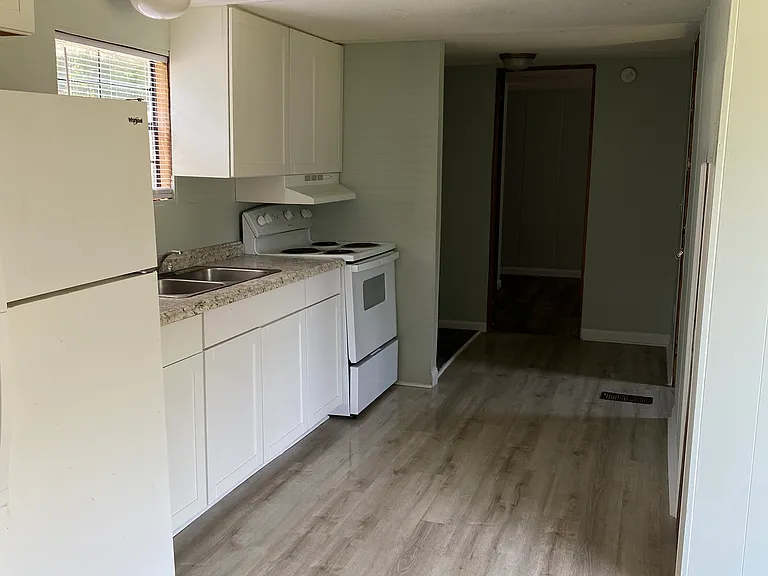 24 Johnson St — Photo 3