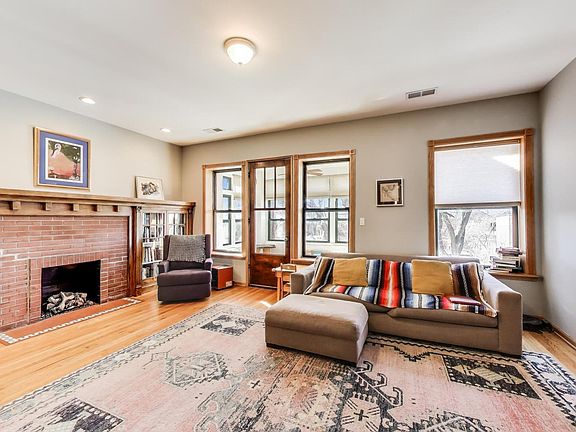 2nd image of 5323 S Woodlawn Ave #3S