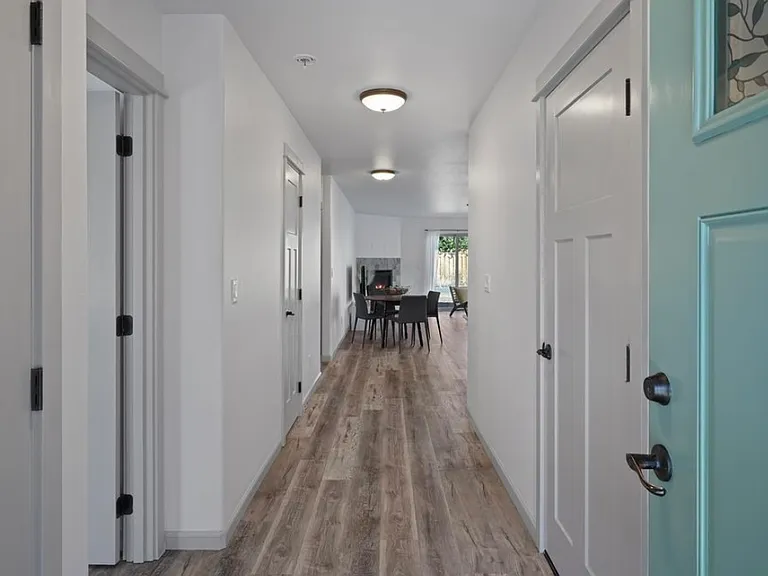 20016 Sorrento Pl — Photo 2