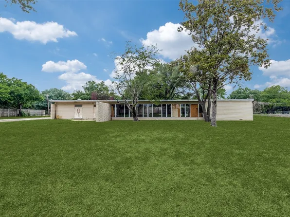 2626 Grove Hill Rd, Dallas, TX 75227