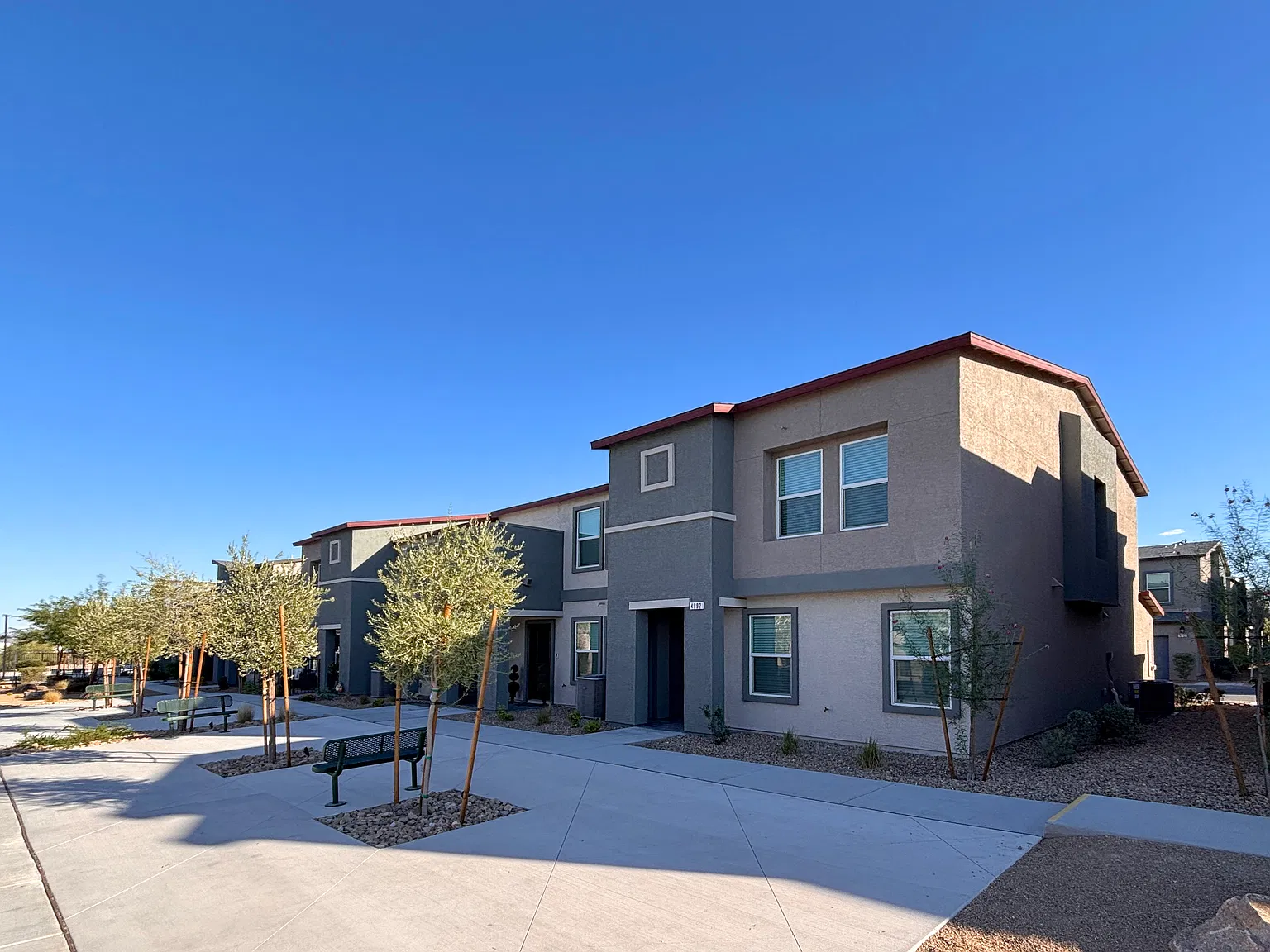3 bed, 1401 sqft, $1,950 — Photo 1
