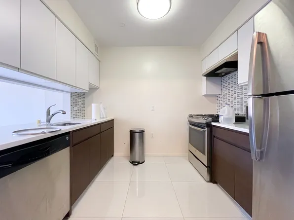 310 East Second Street image 6 of 20