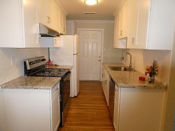 4th image of 1428 18th St #8