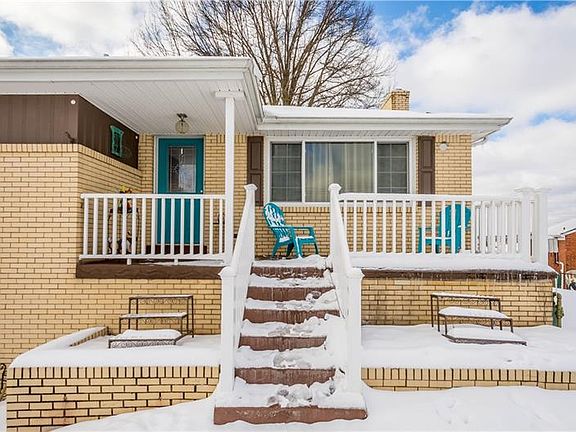 3rd image of 3180 Bel Air Dr