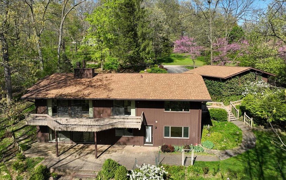 2nd image of 3375 Riverbend Dr