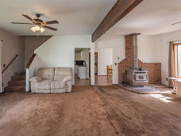 5th image of 2522 E Diamond Ave