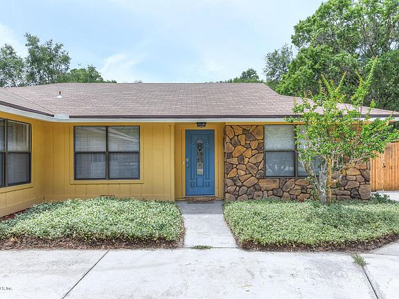 2nd image of 11742 Loretto Woods Ct