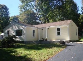 8 High St, Woodbridge, CT 06525
