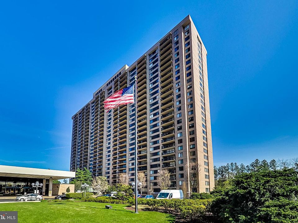 1st image of 3705 S George Mason Dr APT 1802