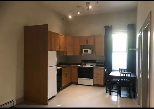 178 Main St #1 Photo 1