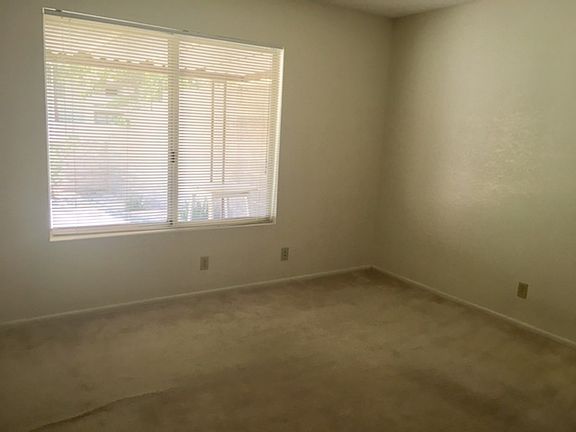 5th image of 4722 Willow Crest Ave