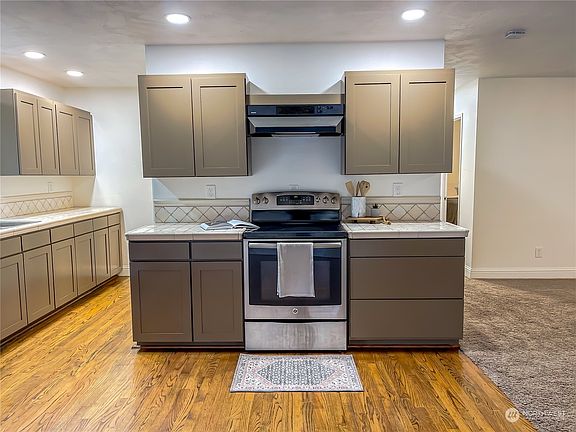 5th image of 740 Duck Lake Drive SE