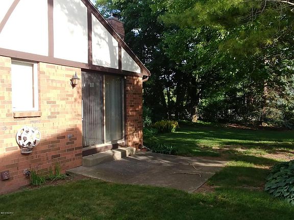 2nd image of 2289 Radcliff Cir SE #56