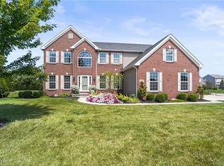 9039 Lydia Cir, North Ridgeville, OH 44039
