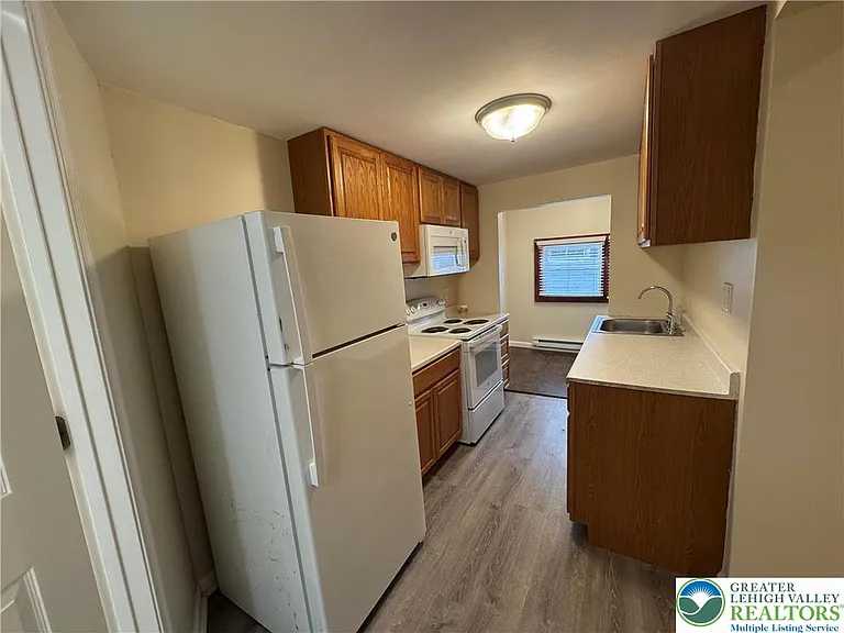 1247 Jackson St — Photo 6
