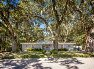 507 Rayburn Ave, Ocean Springs, MS 39564